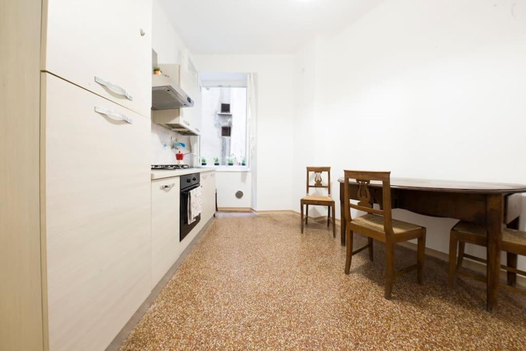 Agostino'S Apartment Genoa Exterior photo